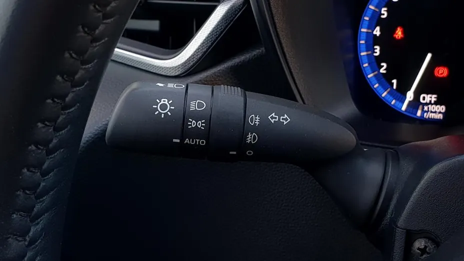 TOYOTA Corolla Corolla 2.0 Hybrid Comfort