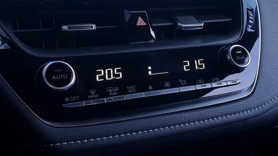 TOYOTA Corolla Corolla 2.0 Hybrid Comfort