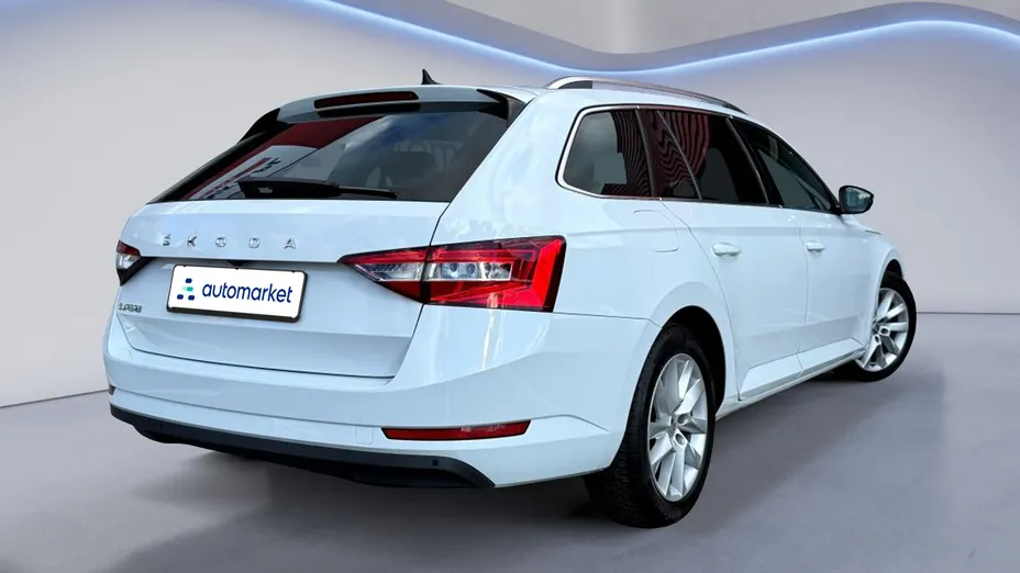 SKODA Superb Superb 2.0 TDI SCR Style DSG