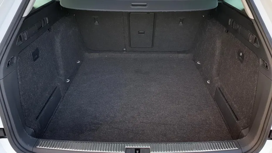 SKODA Superb Superb 2.0 TDI SCR Style DSG