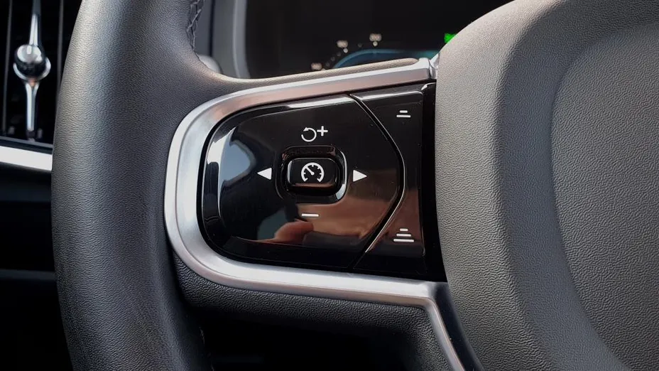 VOLVO V90 V90 B4 D AWD Momentum Pro aut