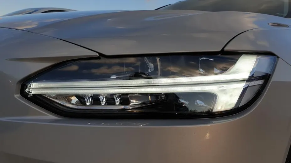 VOLVO V90 V90 B4 D AWD Momentum Pro aut