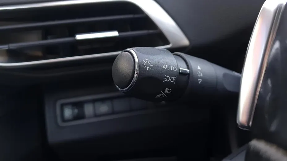 PEUGEOT 5008 5008 2.0 BlueHDi Road Trip S&S EAT8