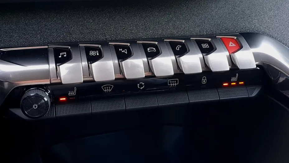 PEUGEOT 5008 5008 2.0 BlueHDi Road Trip S&S EAT8