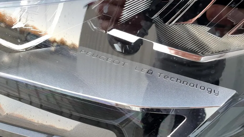 PEUGEOT 5008 5008 2.0 BlueHDi Road Trip S&S EAT8