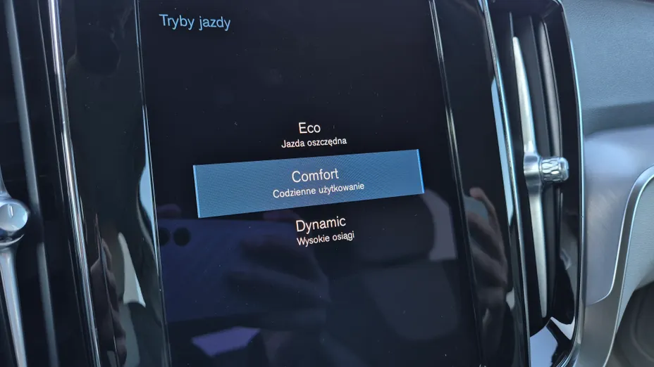 VOLVO V60 V60 B4 D Momentum aut