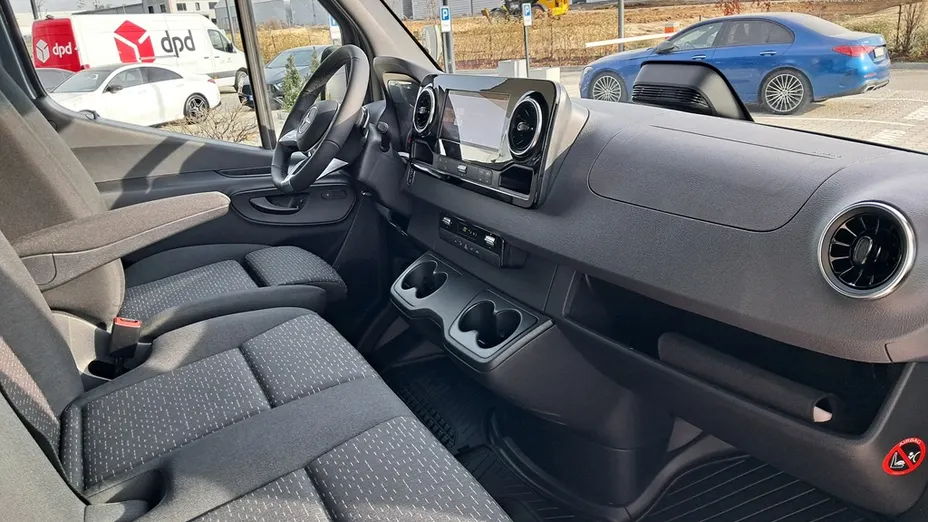 MERCEDES-BENZ Sprinter Sprinter 317 CDI 907.633 9m3 Nowy