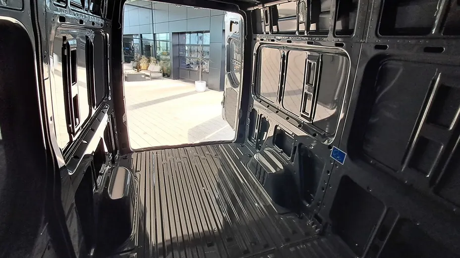 MERCEDES-BENZ Sprinter Sprinter 317 CDI 907.633 9m3 Nowy