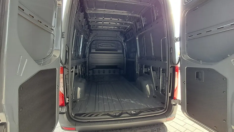 MERCEDES-BENZ Sprinter Sprinter 317 CDI 907.633 9m3 Nowy