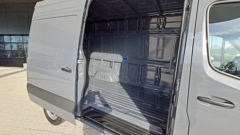 MERCEDES-BENZ Sprinter Sprinter 317 CDI 907.633 9m3 Nowy