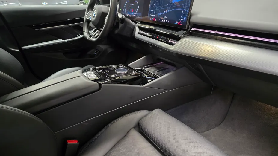 BMW Seria 5 520i mHEV M Sport aut