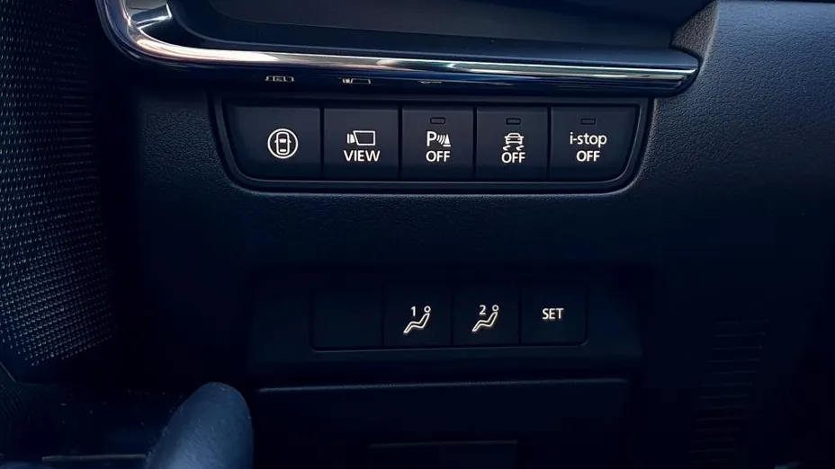 MAZDA 3 3 2.0 mHEV Hikari aut