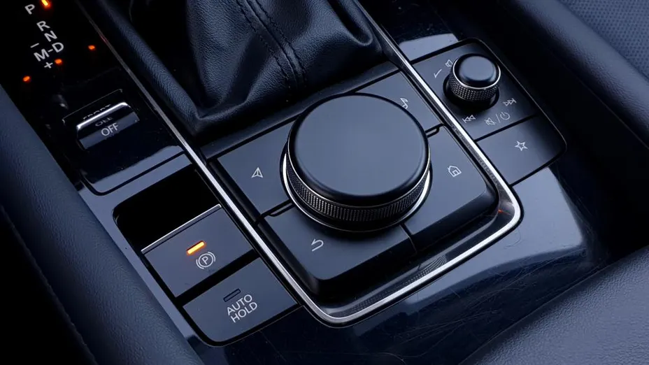 MAZDA 3 3 2.0 mHEV Hikari aut