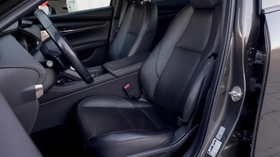 MAZDA 3 3 2.0 mHEV Hikari aut