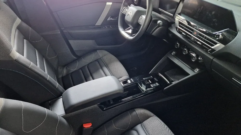 CITROEN C4 X C4 X 1.2 mHEV Max eDCT6