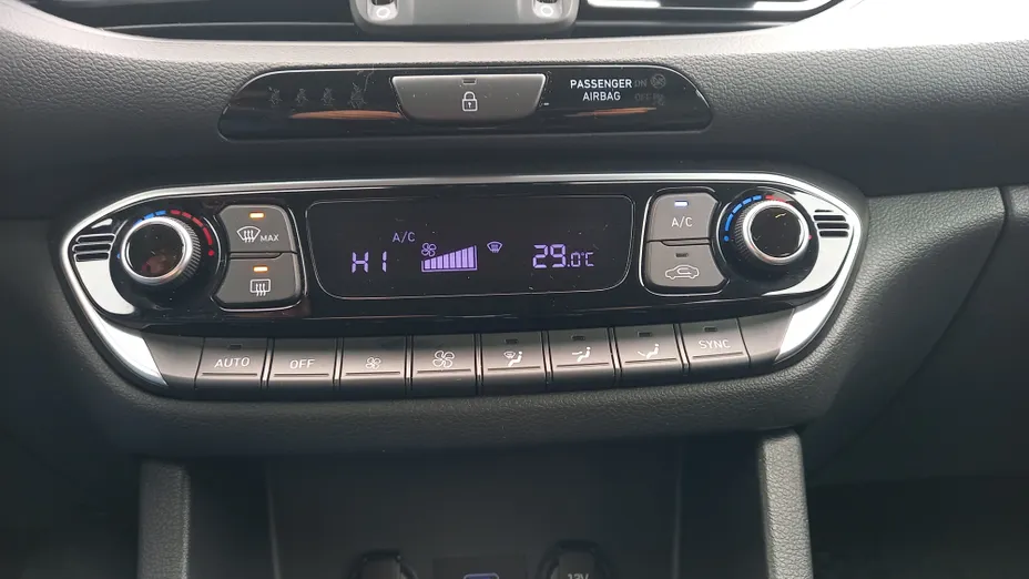 HYUNDAI i30 i30 1.5 T-GDI 48V Smart DCT