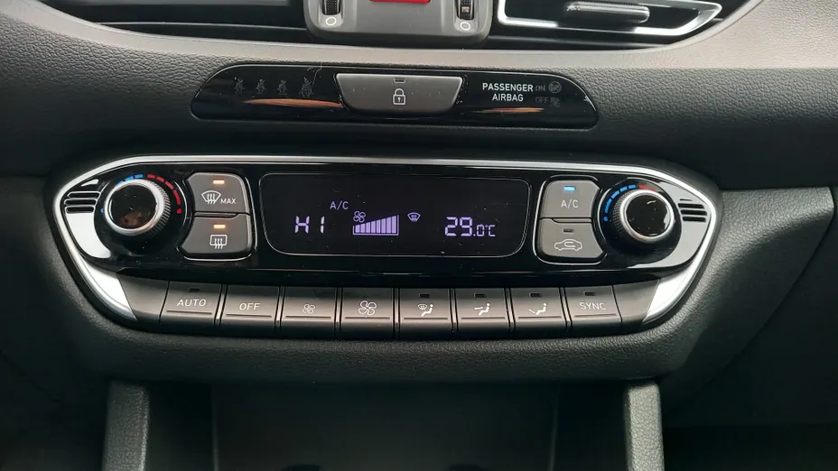 HYUNDAI i30 i30 1.5 T-GDI 48V Smart DCT