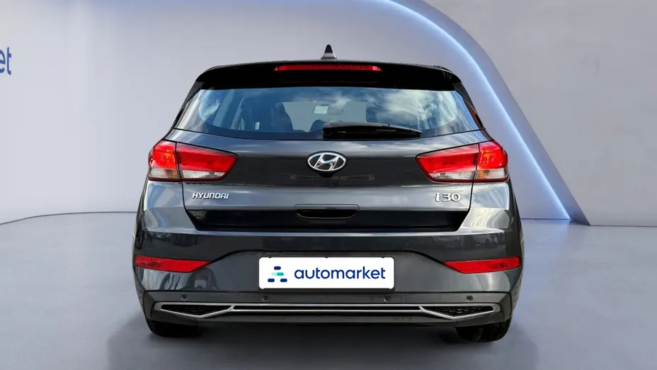 HYUNDAI i30 i30 1.5 DPI Classic +