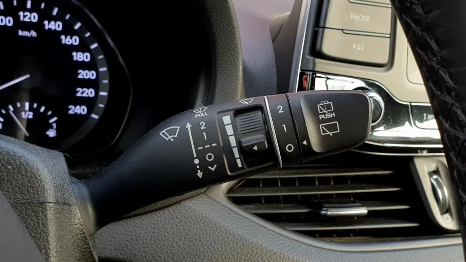 HYUNDAI i30 i30 1.5 DPI Classic +