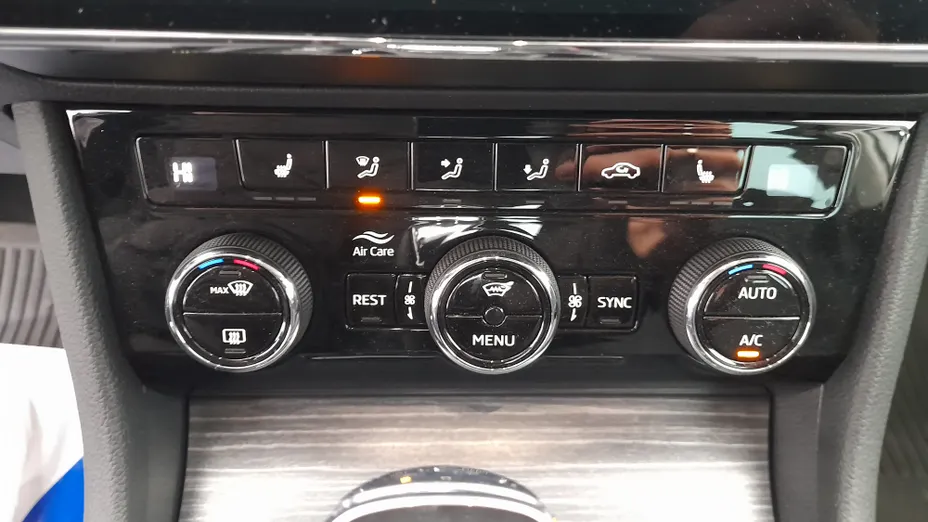 SKODA Superb Superb 2.0 TSI 4x4 Style DSG