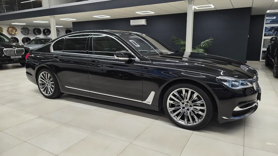 BMW Seria 7 730d xDrive sport-aut