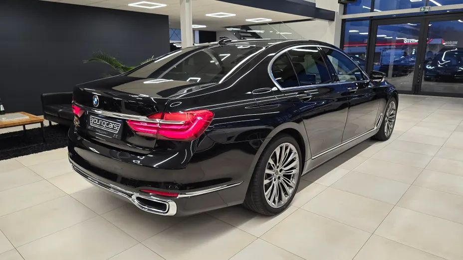 BMW Seria 7 730d xDrive sport-aut