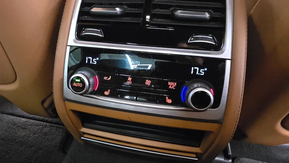 BMW Seria 7 730d xDrive sport-aut