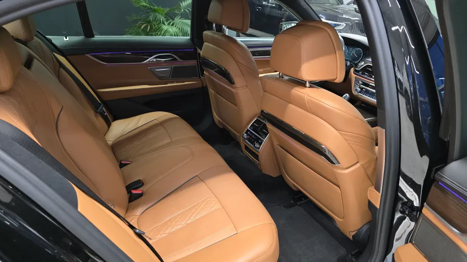 BMW Seria 7 730d xDrive sport-aut