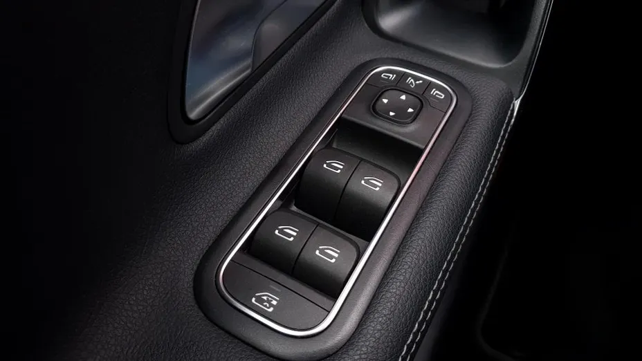 MERCEDES-BENZ CLA CLA 200 d 8G-DCT