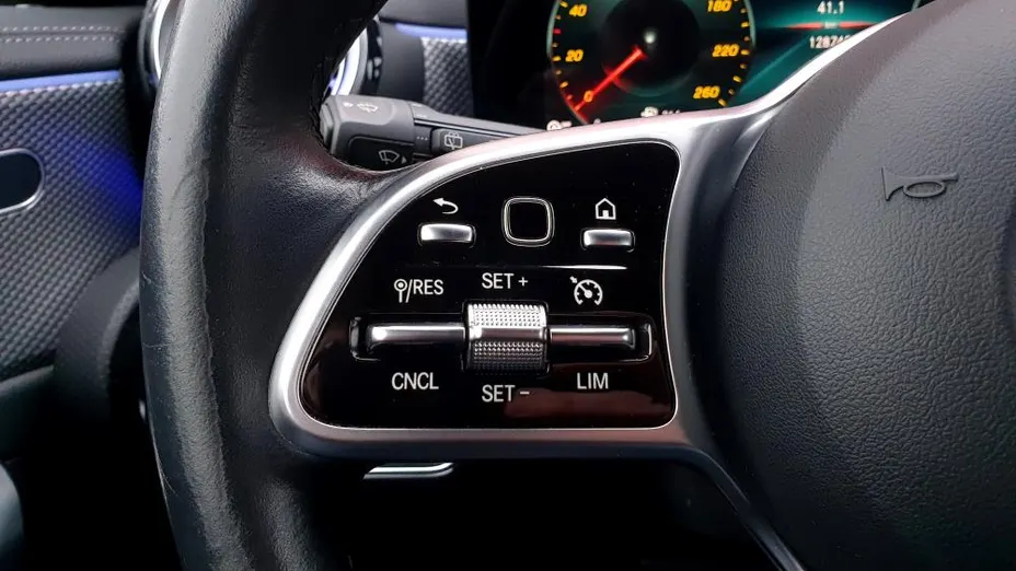 MERCEDES-BENZ CLA CLA 200 d 8G-DCT