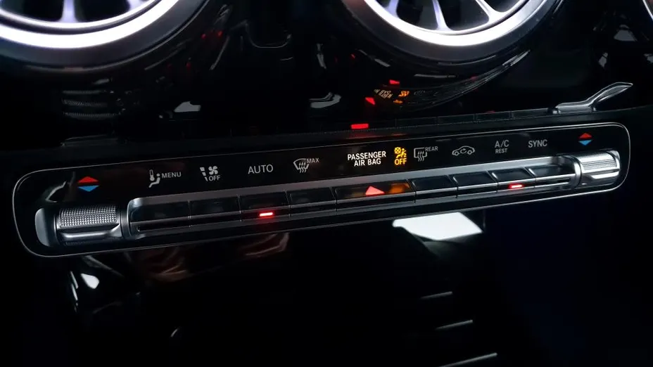 MERCEDES-BENZ CLA CLA 200 d 8G-DCT