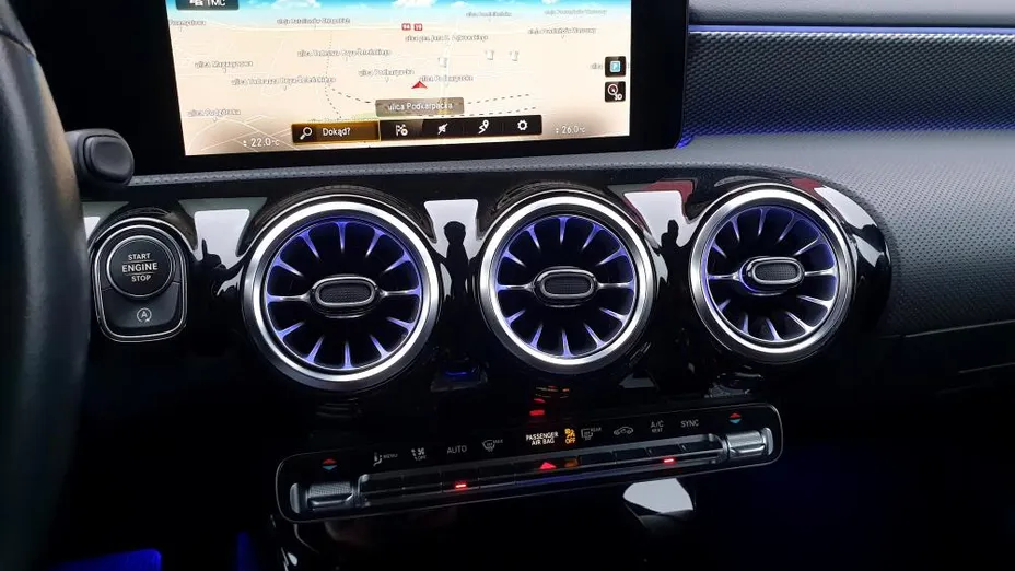 MERCEDES-BENZ CLA CLA 200 d 8G-DCT