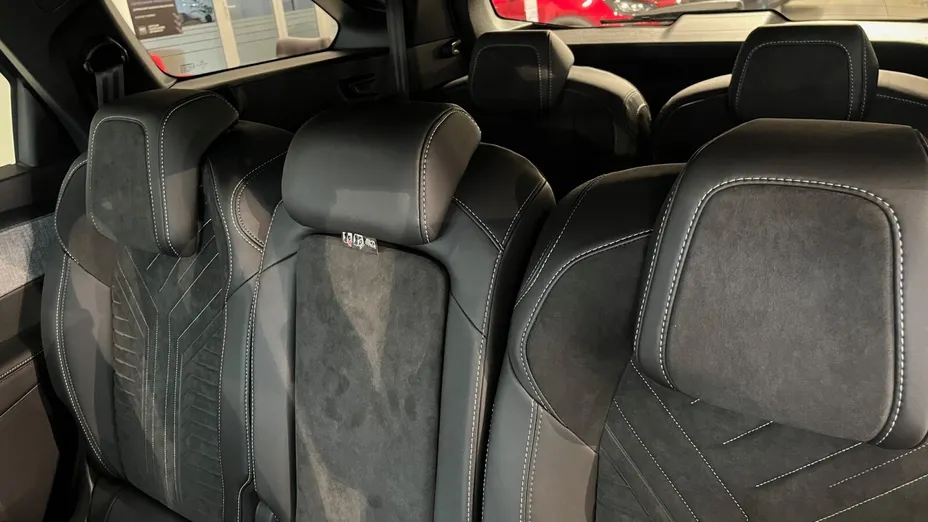 PEUGEOT 5008 e-5008 73kWh GT Nowy