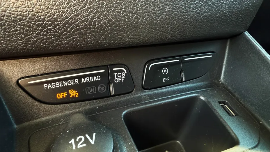 FORD Tourneo Courier Tourneo Courier 1.5 TDCi Titanium