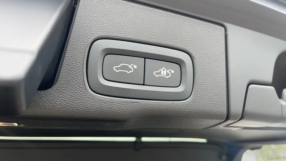 VOLVO XC60 XC60 B4 B Plus Dark aut