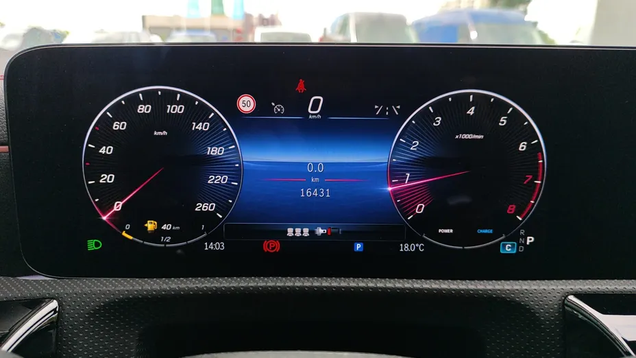 MERCEDES-BENZ CLA CLA 200 AMG Line 7G-DCT