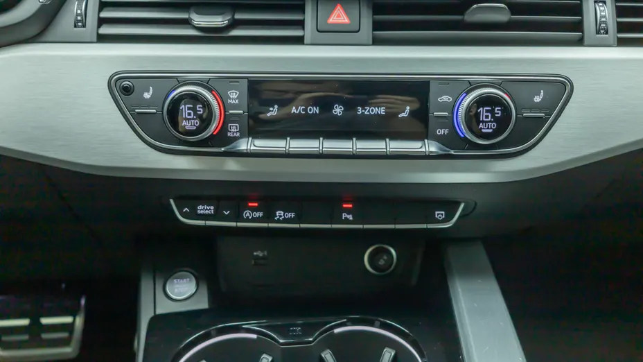 AUDI A4 A4 40 TDI Quattro S Line S tronic