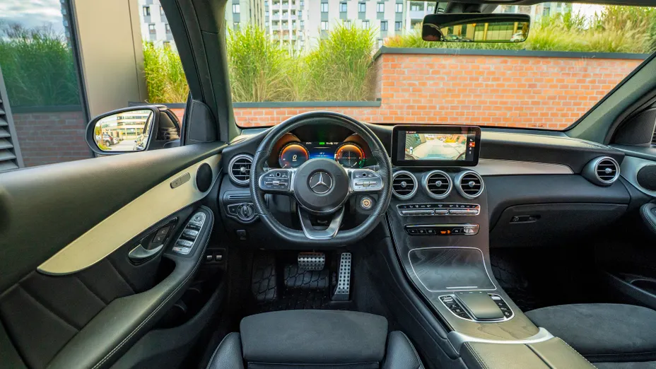 MERCEDES-BENZ GLC GLC 300 e 4-Matic AMG Line