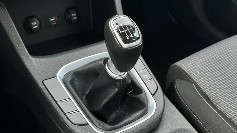 HYUNDAI i30 i30 1.5 DPI Classic +