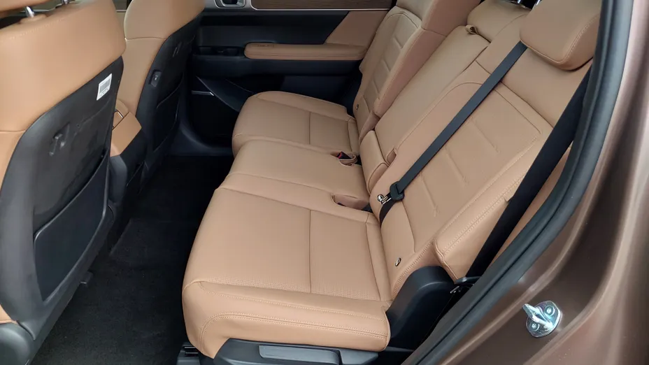 HYUNDAI Santa Fe Santa Fe 1.6 T-GDI HEV Platinum 4WD aut 7os. Nowy