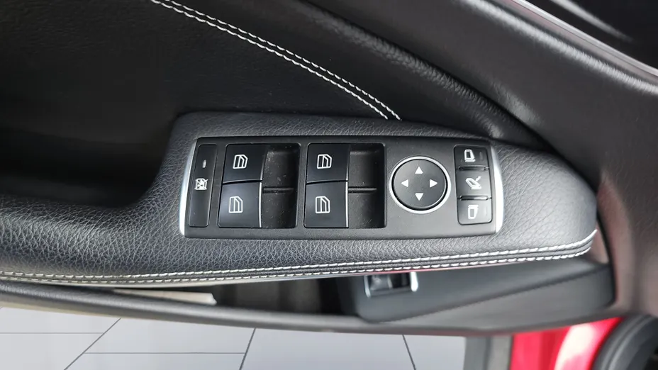MERCEDES-BENZ GLA GLA 200 7G-DCT Urban