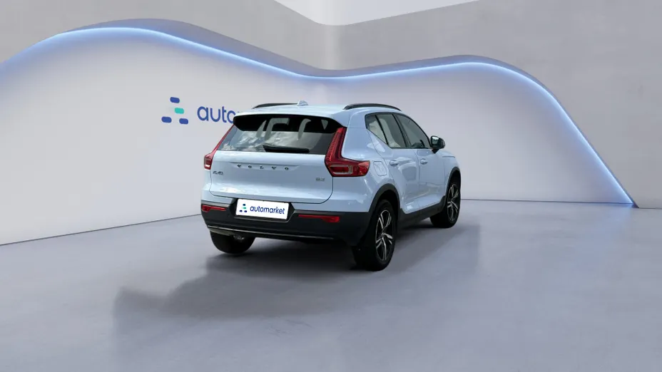 VOLVO XC40 XC40 B3 Plus Dark aut