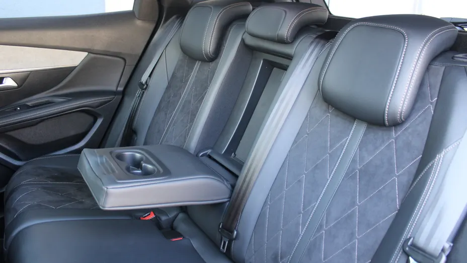 PEUGEOT 3008 3008 2.0 BlueHDi GT S&S EAT8