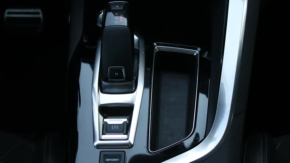 PEUGEOT 3008 3008 2.0 BlueHDi GT S&S EAT8