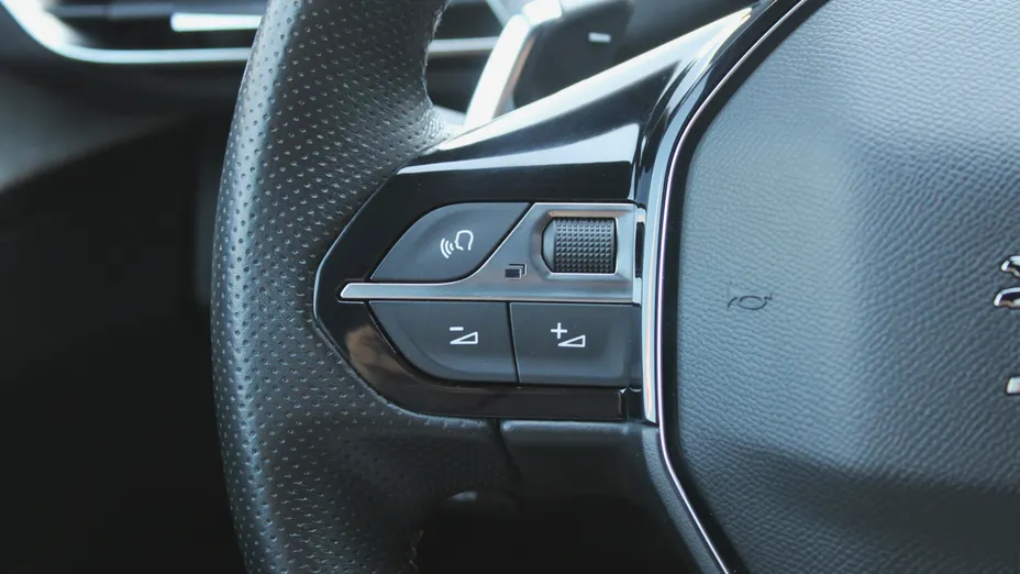 PEUGEOT 3008 3008 2.0 BlueHDi GT S&S EAT8