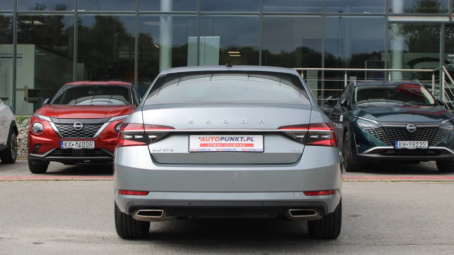 SKODA Superb Superb 2.0 TSI L&K DSG