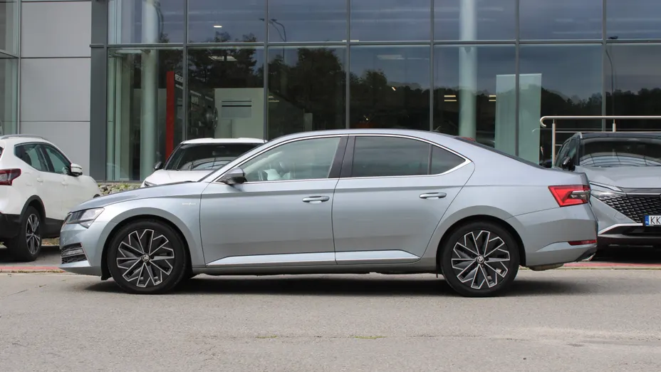 SKODA Superb Superb 2.0 TSI L&K DSG