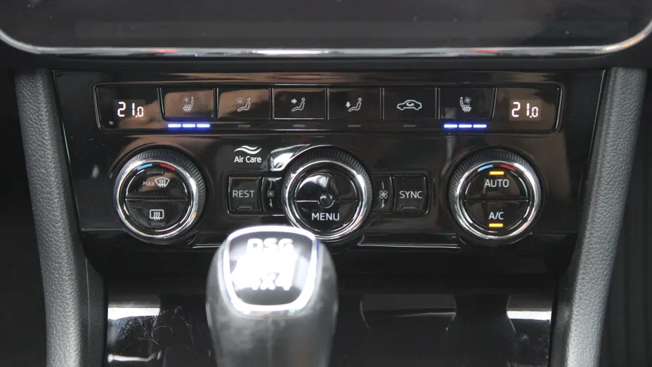 SKODA Superb Superb 2.0 TSI L&K DSG