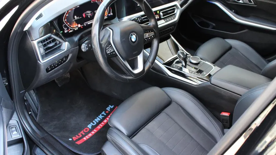BMW Seria 3 320d xDrive Sport Line aut