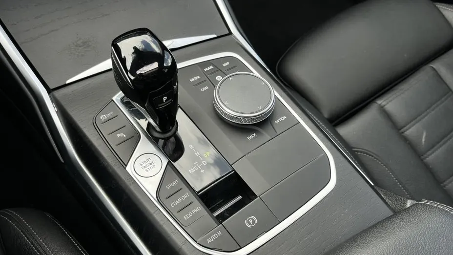 BMW Seria 3 320d xDrive mHEV Luxury Line aut